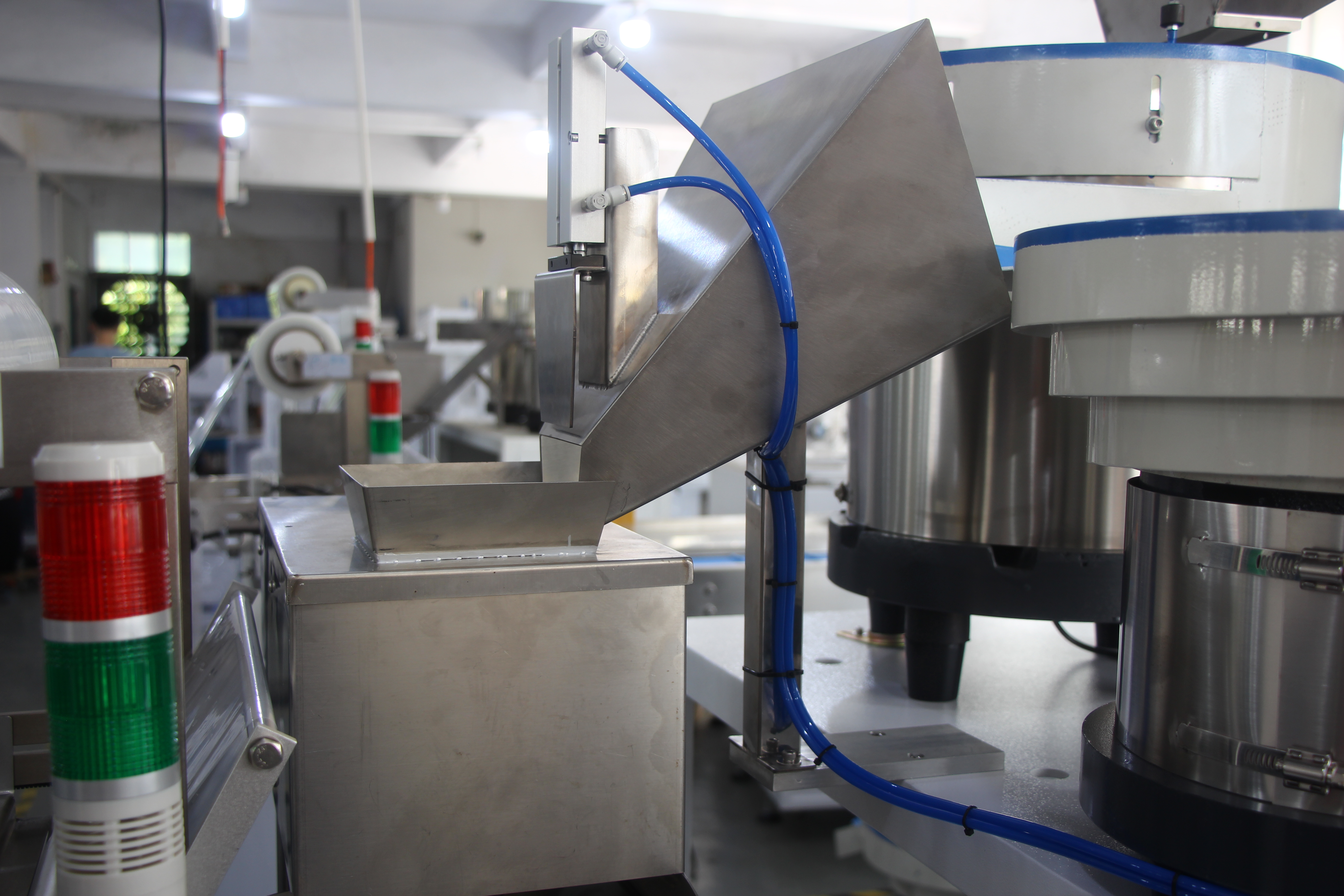 Best Automatic Counting Packaging Machine with A Scale Factory Price - Xingke 5