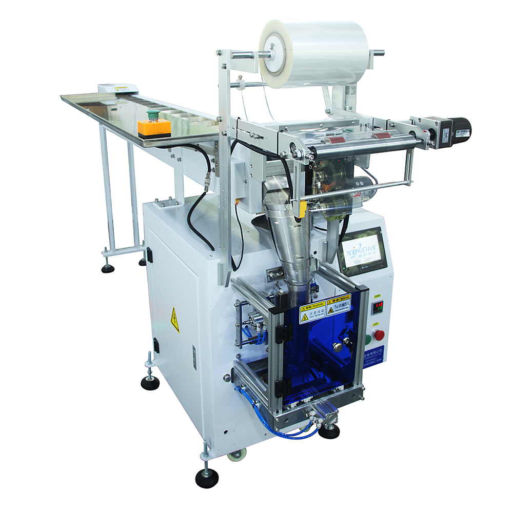 Screw Counting Packing Machine by XingKe Machine 10