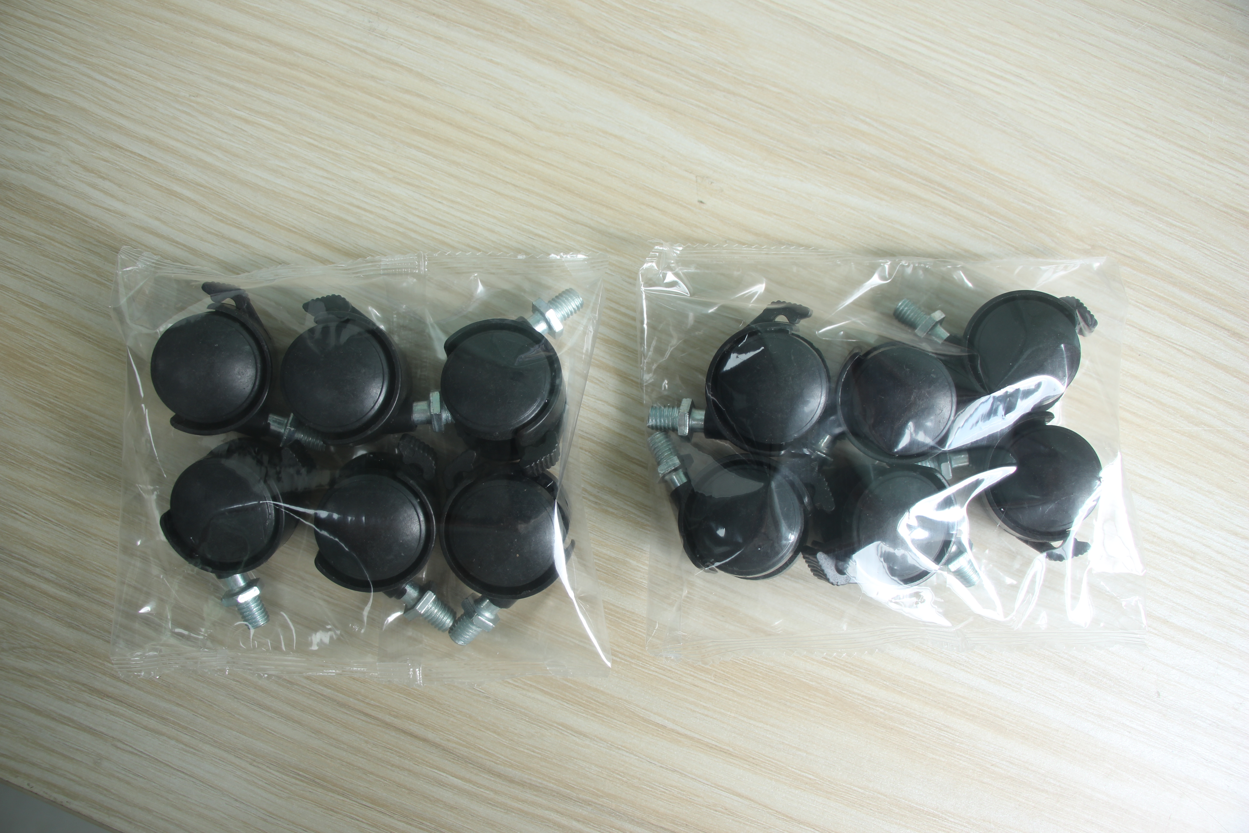 4 Casters Packaging Machine with Eye Sensor for Printed Film - Xingke 9