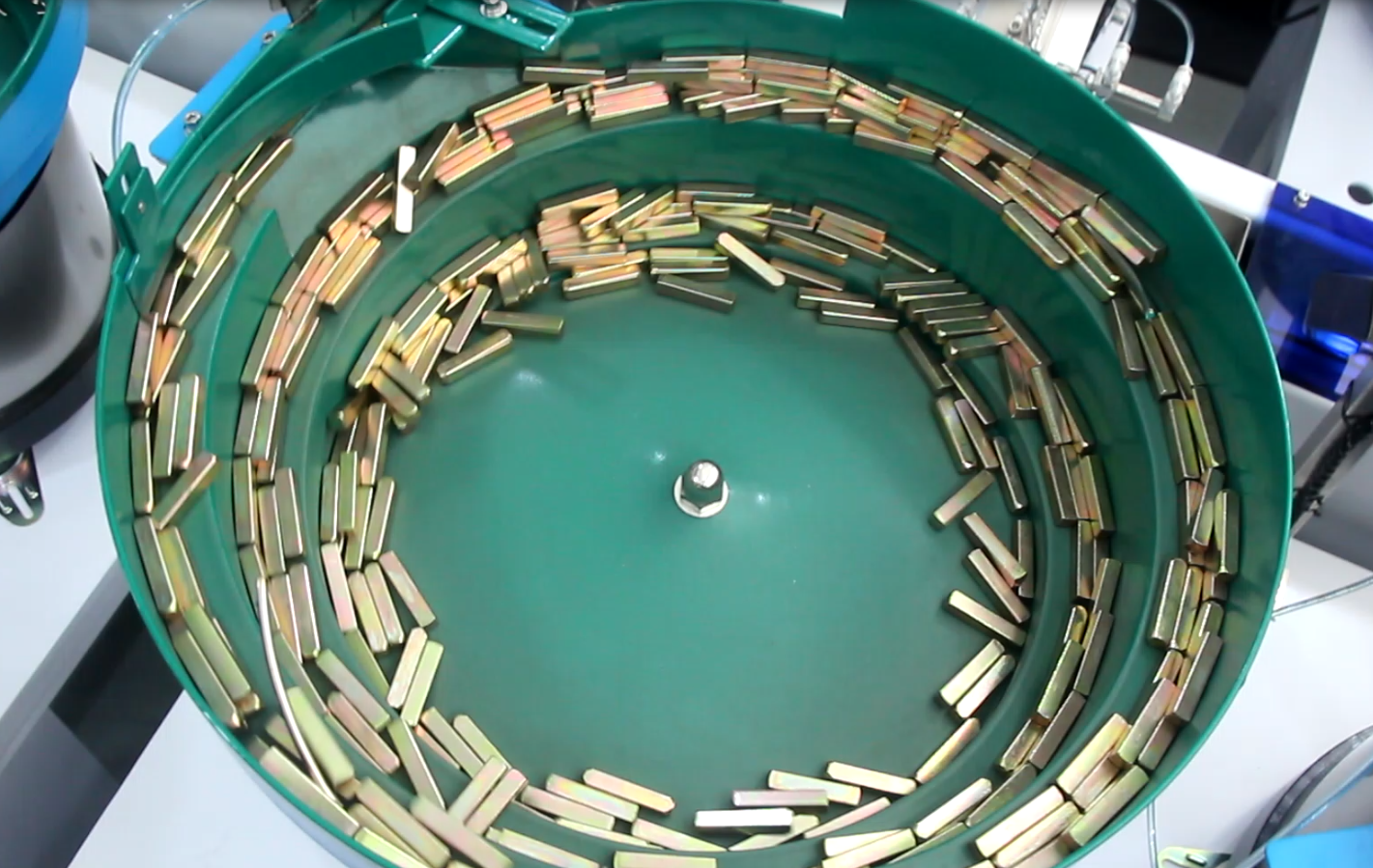 6 Items Furniture Fasteners Bolts Screws Washers Automatic Packaging Machine 10