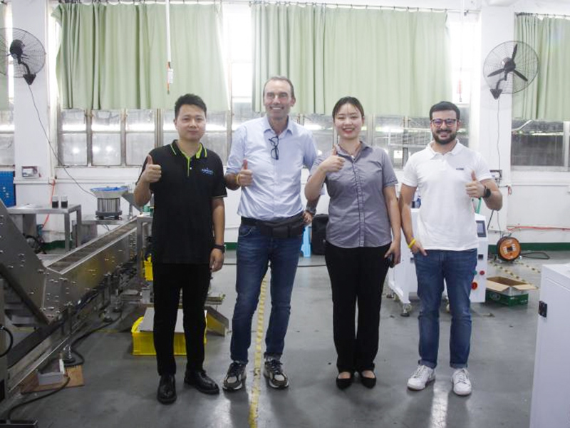 Furniture parts packaging machine 8