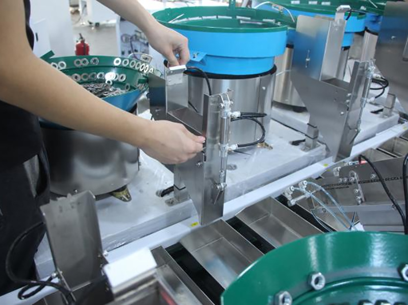 Hardware accessories packaging machine cases 3