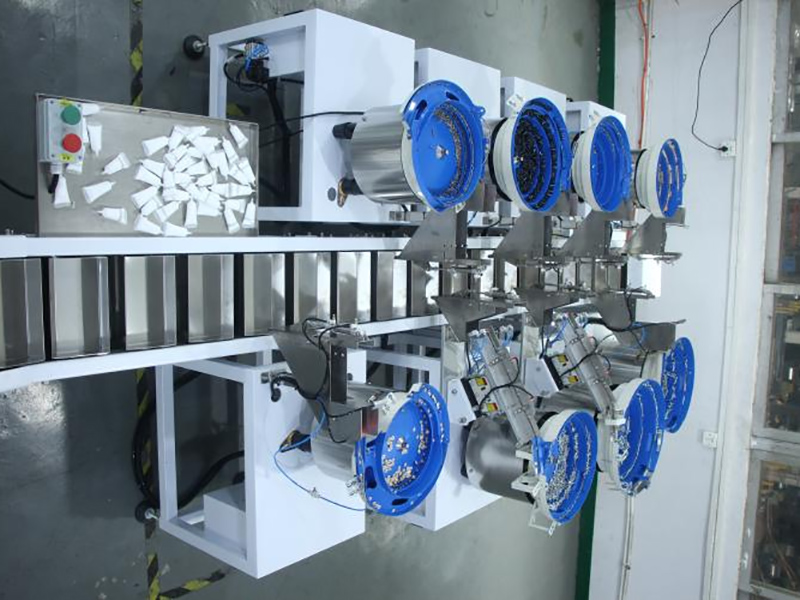 Furniture parts packaging machine 3