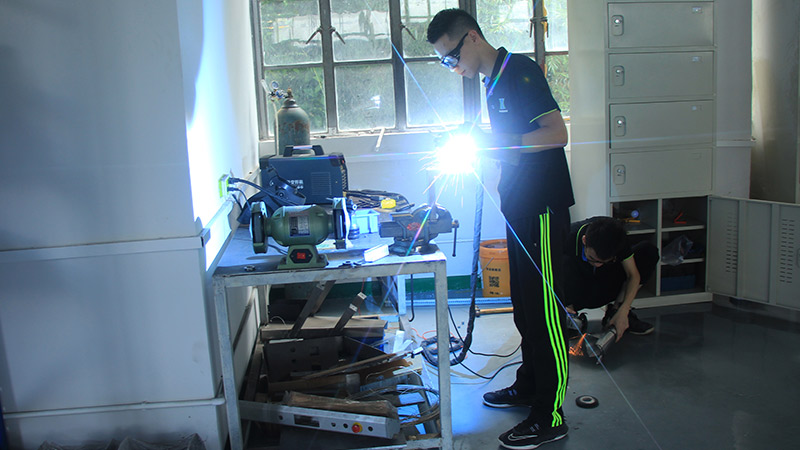 The Production Process of the Packaging Machine 7