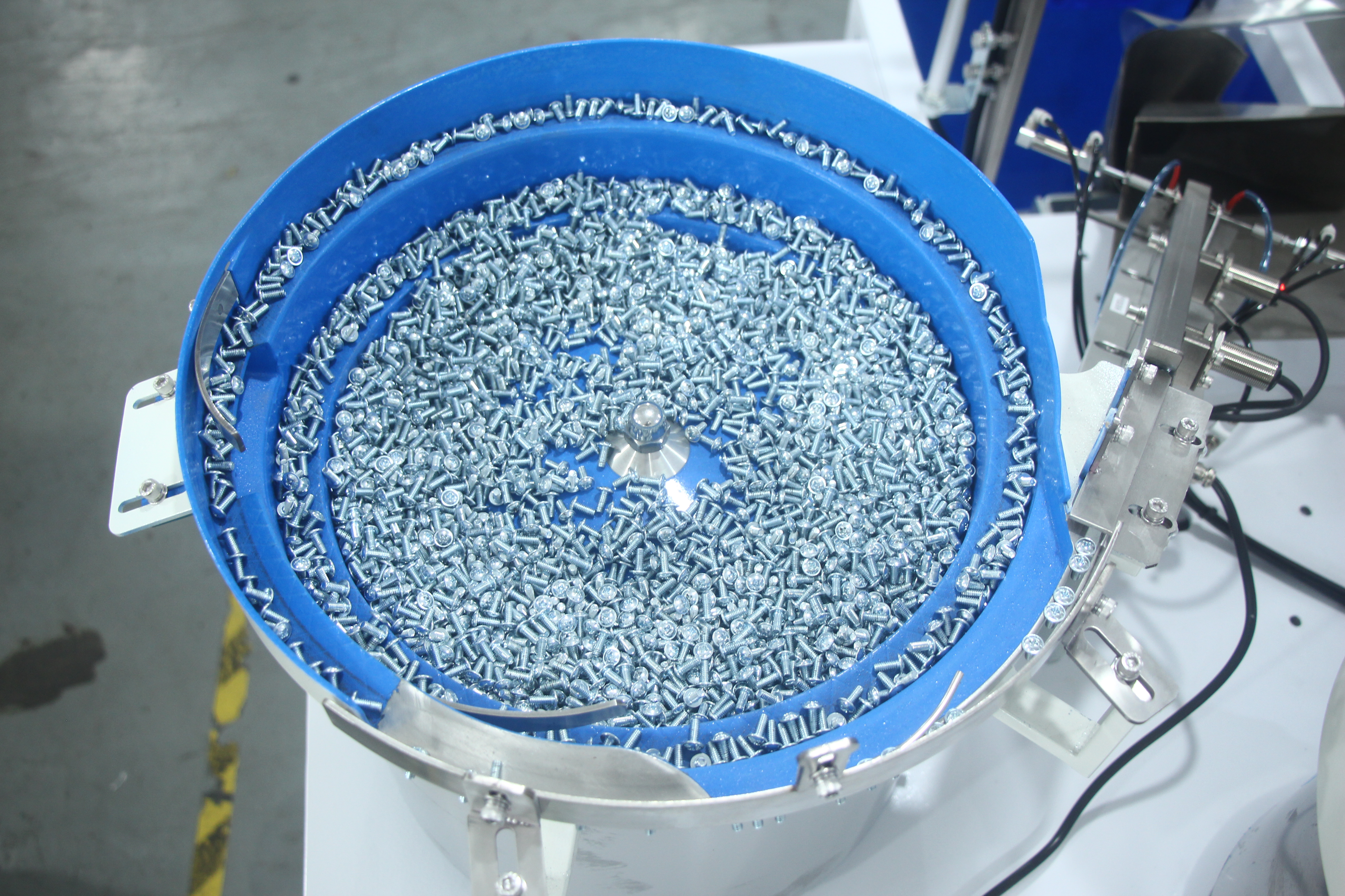 Custom Packaging Machine by XingKe Machine 4