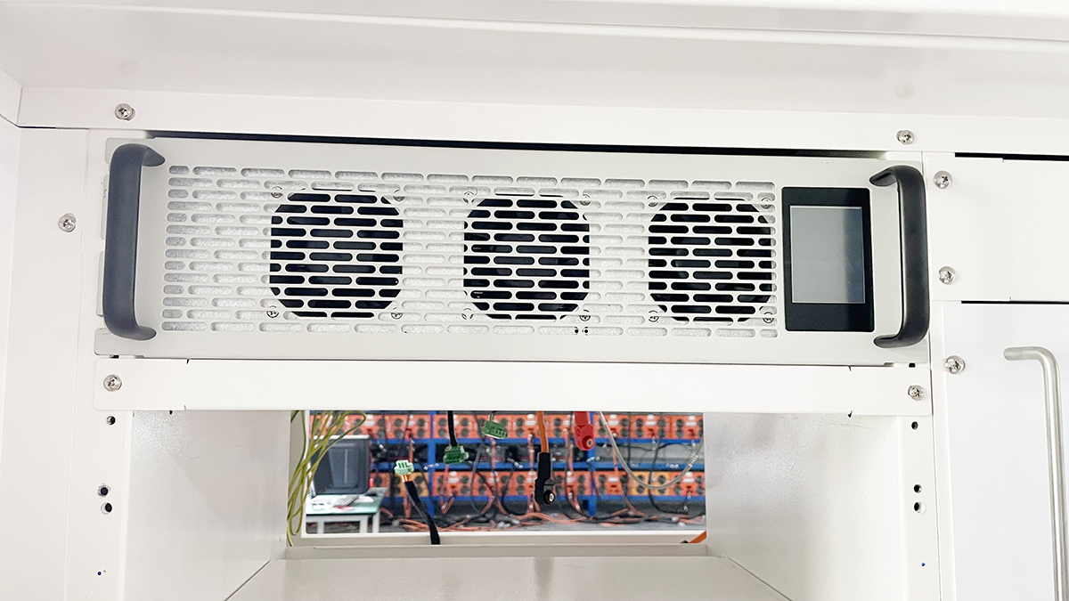 Enerluction 、 Hybess - Esclusivo PRODOTTI BREPTATIVI SPECIFICA STANDART STANDARD integrata 30KW 60KW 120KW Sistema di accumulo di energia per l'energia di batteria al litio 16