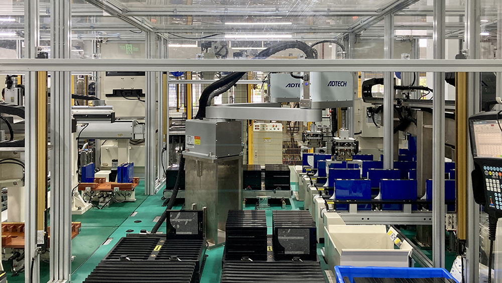 Enerlution 、 Hybess - محمولة بطارية Homenergon Solar Storage Battery Lithium Ion Battery 300W 330W Solar Power Station Bank Proper Propert 18