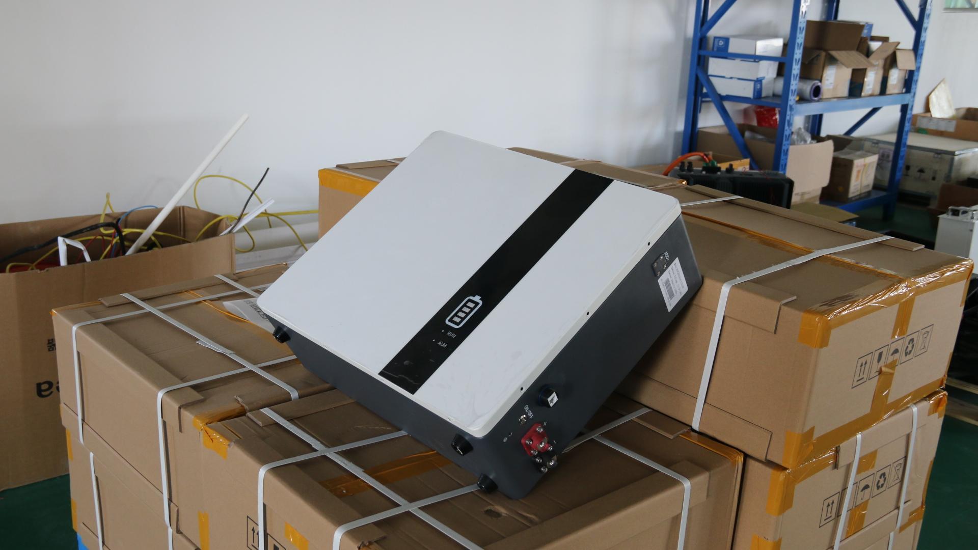 Enerlution 、 Hybess - Batería de litio de estantería de potencia de montaje en la pared para batería de almacenamiento solar Paquete de 100h 100h sin grupo 11