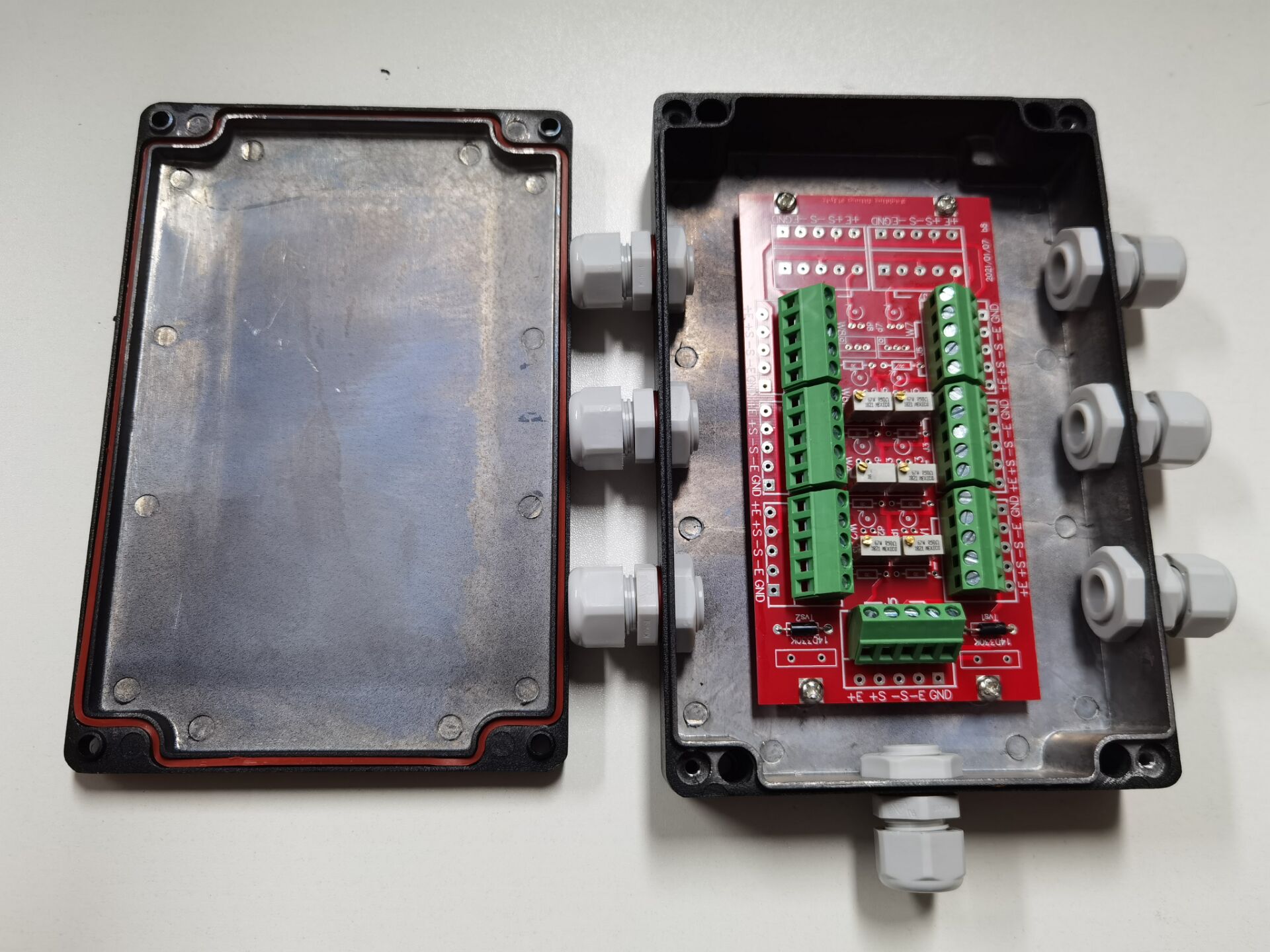 SANTWELL - Caja de unión de aluminio La caja de unión reguladora de voltaje negro se usa para conectar sensores e instrumentos de instrumentos Caja de unión de instrumentos 9