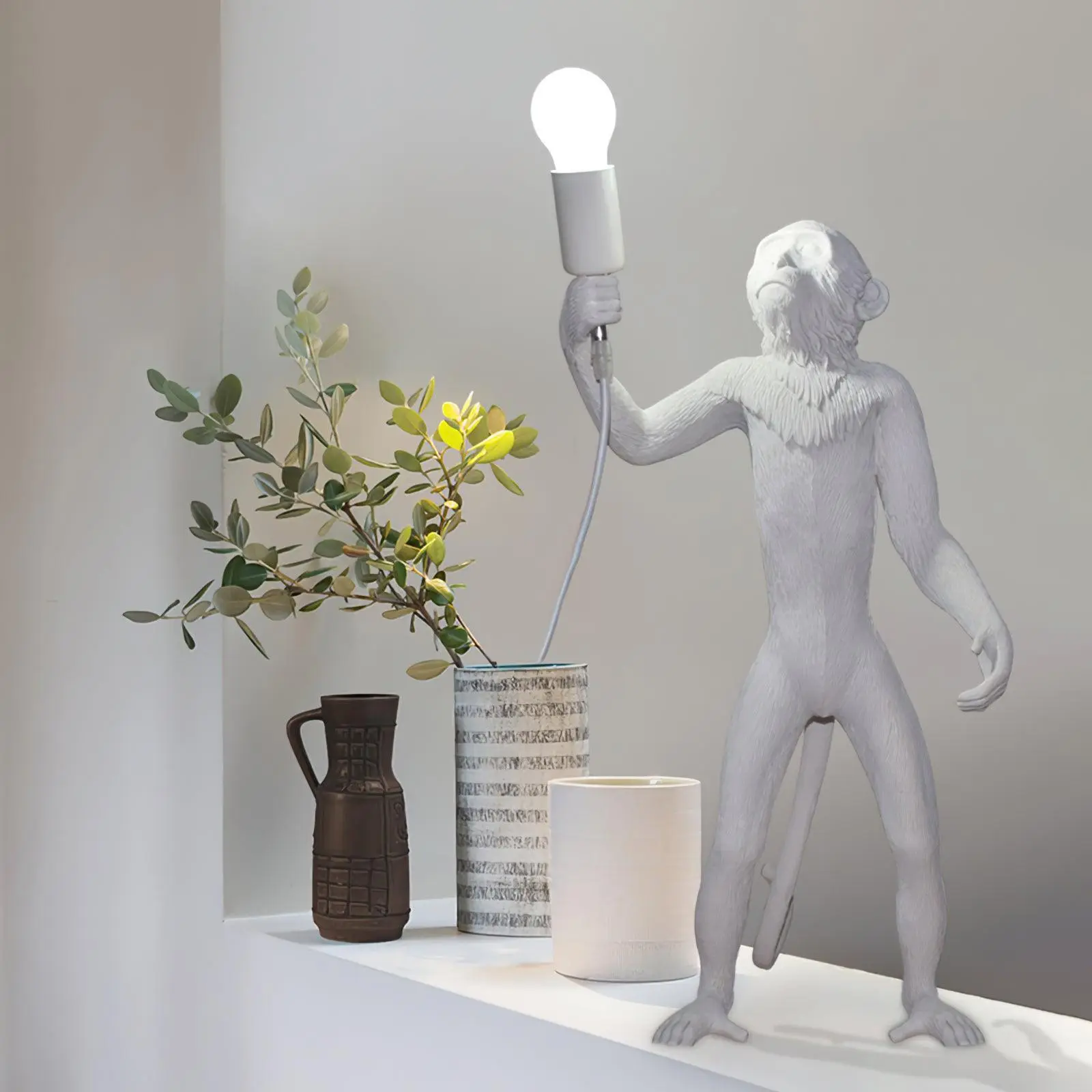 Lampe de table singe - Sur pied 1