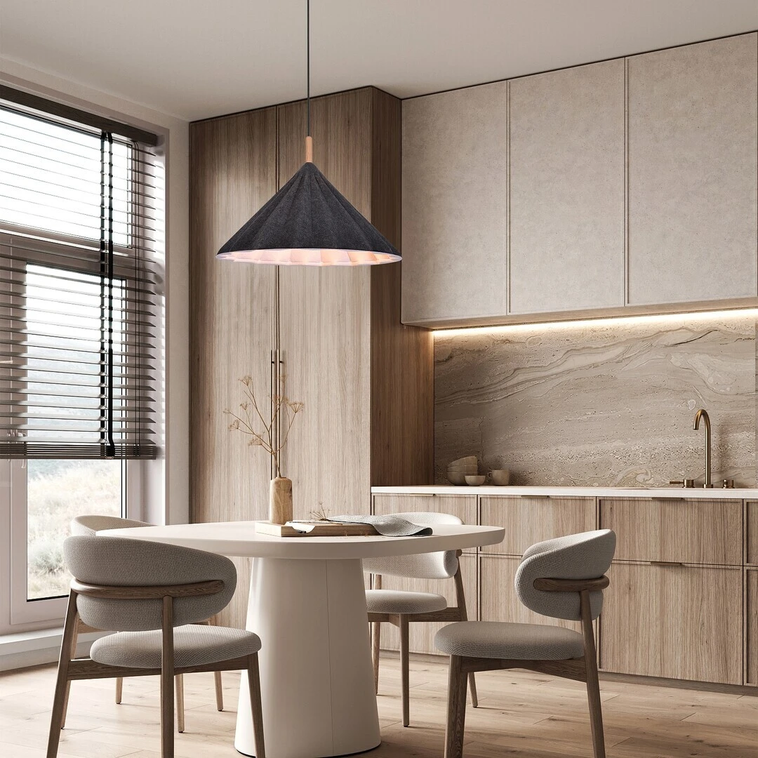 Suspension en tissu non tissé plissé gris foncé, plafonnier acoustique de style scandinave avec accents en chêne, éclairage doux et chaleureux pour salle à manger ou chambre. 1