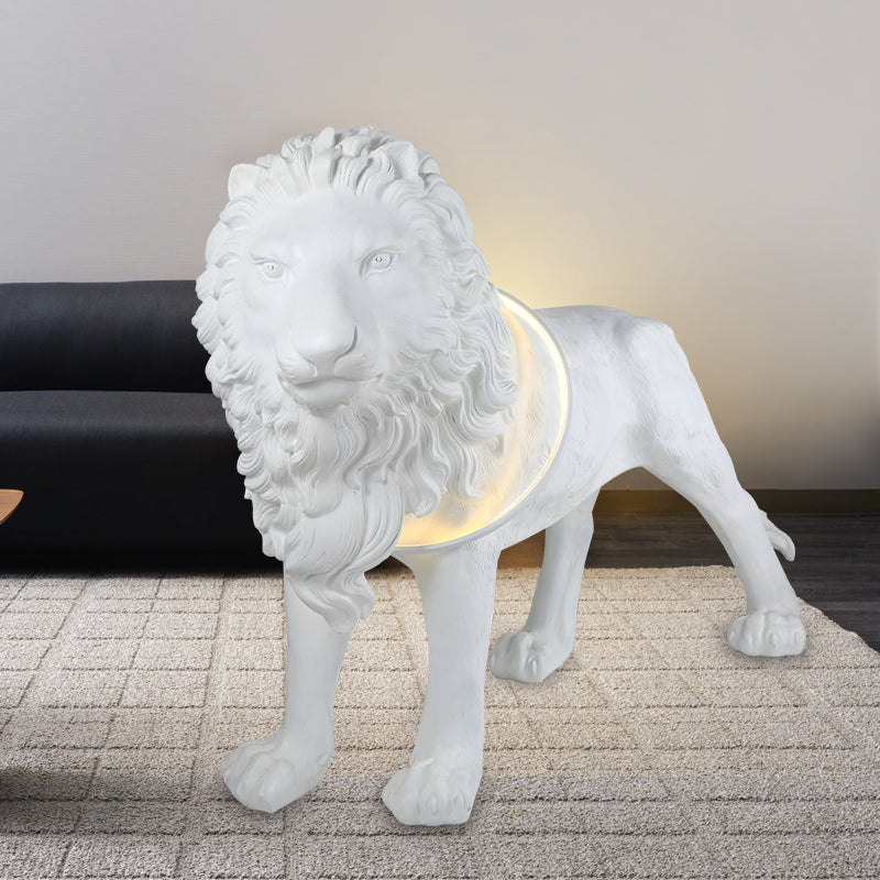 Lámpara de pie con forma de león, lámpara de pie con escultura animal de FRP con LED incorporado, decoración de arte moderno para sala de estar, vestíbulo de hotel, espacio comercial - 1777445328209825 1