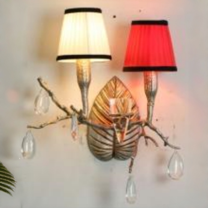 Lámpara de pared de dos luces Nature Twig con base de hoja de oro metálico y pantalla plisada de colores mixtos. Lámpara de entrada decorativa HTD-IP3106053W 1