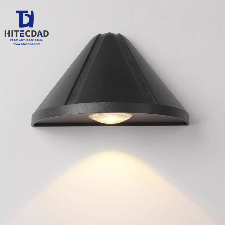 Applique murale extérieure moderne en forme de triangle inversé, corps conique noir avec éclairage vers le haut, noir, blanc et gris, HTD-EW4518 3