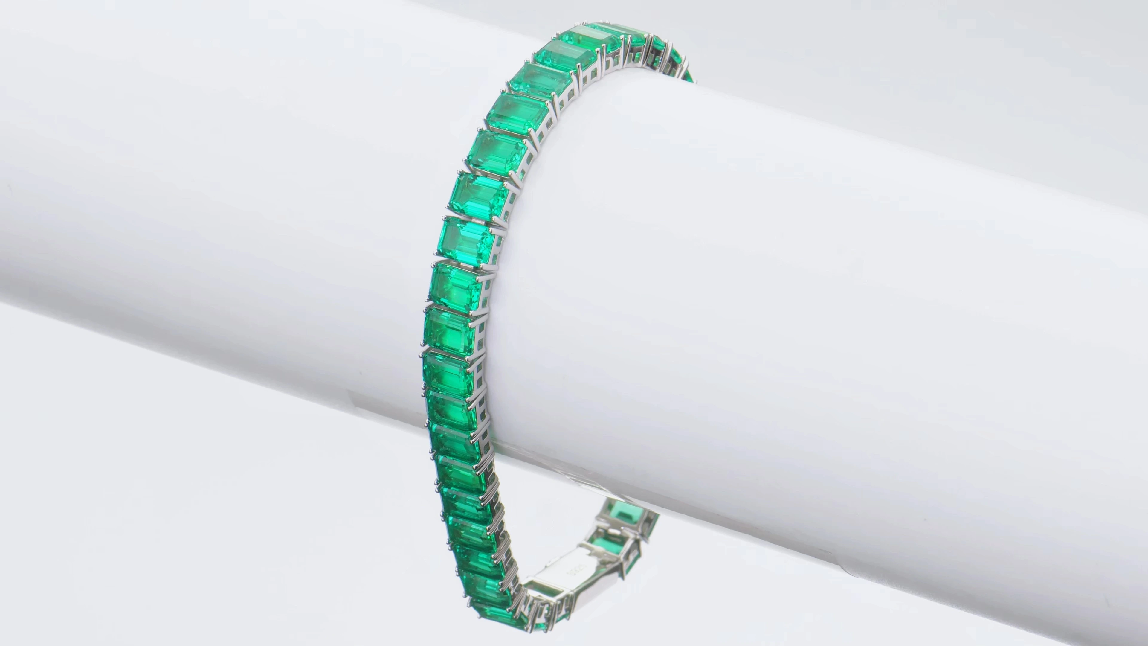 Lab Grown Columbian Emerald Tennis Bracelet 5*7mm For Women 1