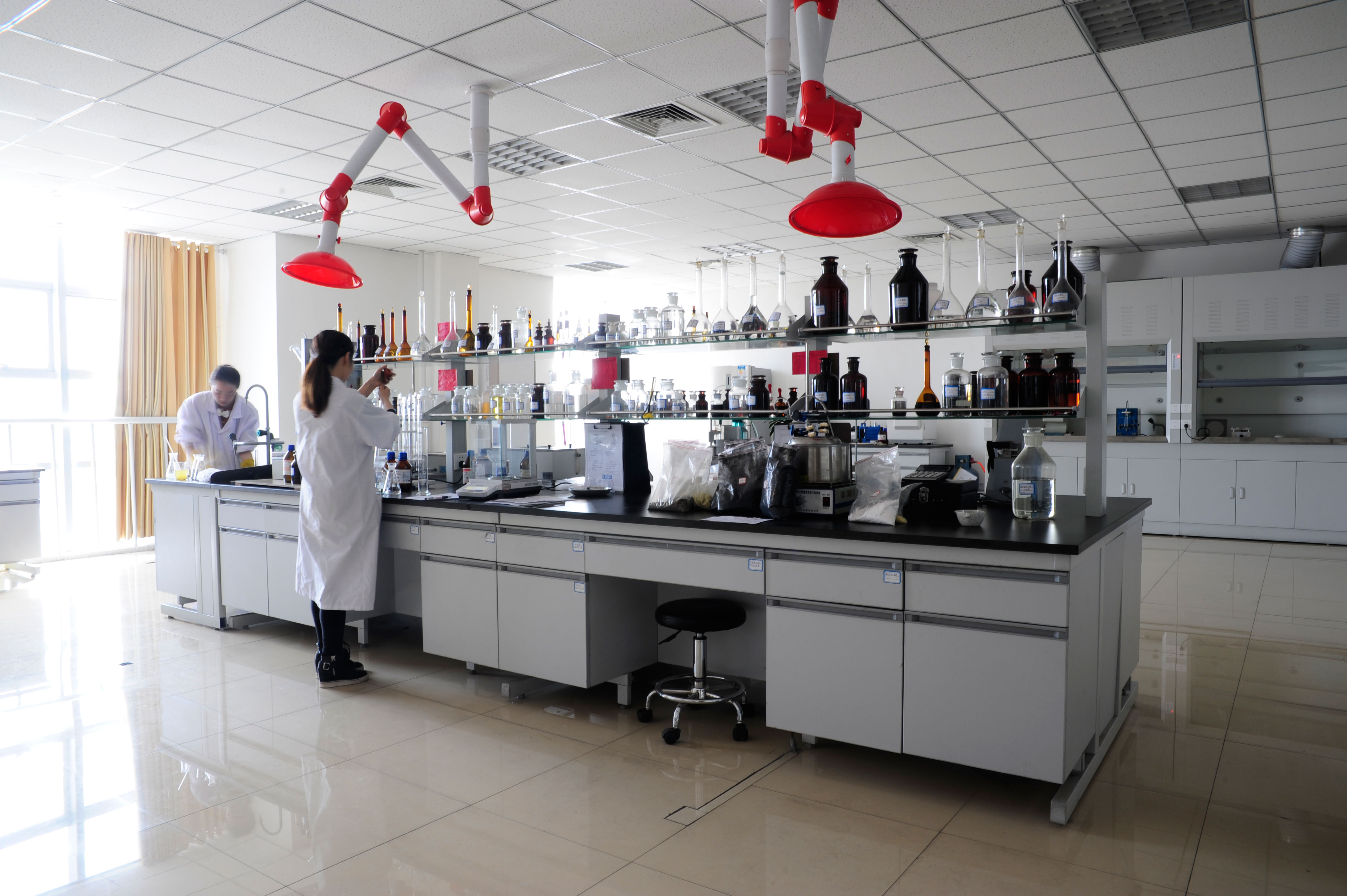 الشوط - 295/75R22.5 الإطارات الشعاعية للشاحنات والحافلة 16