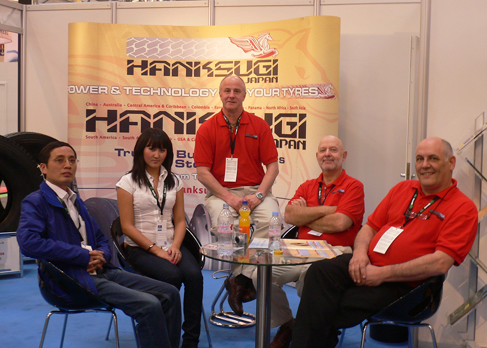 Hanksugi gick med i nästan alla professionella däckshower över hela världen 2