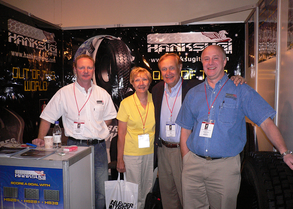 Hanksugi gick med i nästan alla professionella däckshower över hela världen 1