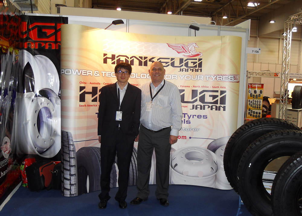 Hanksugi gick med i nästan alla professionella däckshower över hela världen 11