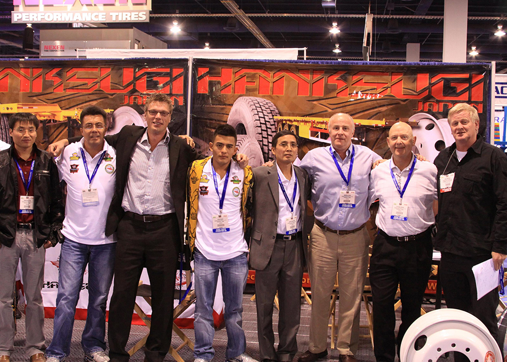 Hanksugi gick med i nästan alla professionella däckshower över hela världen 9