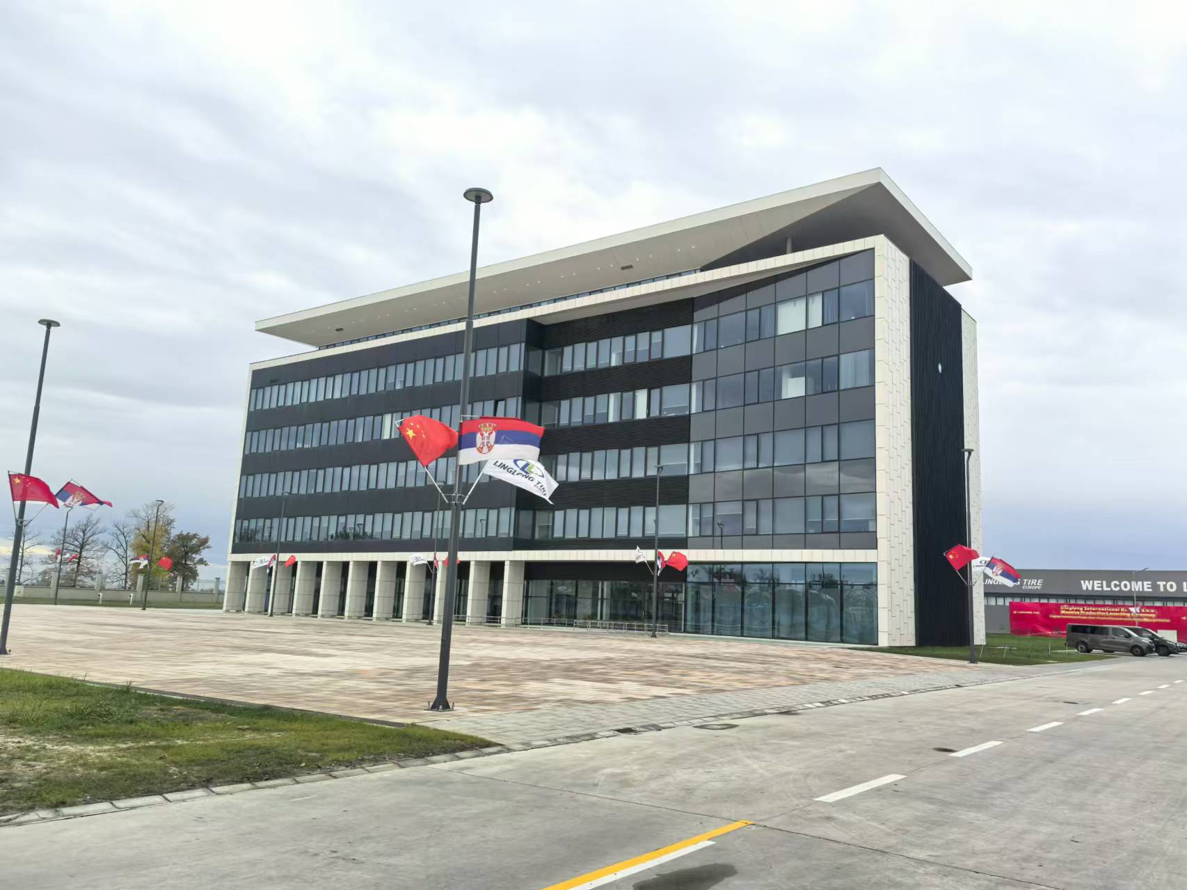 Hanksugi Team Invited European customers to Visit our Serbia factory 1