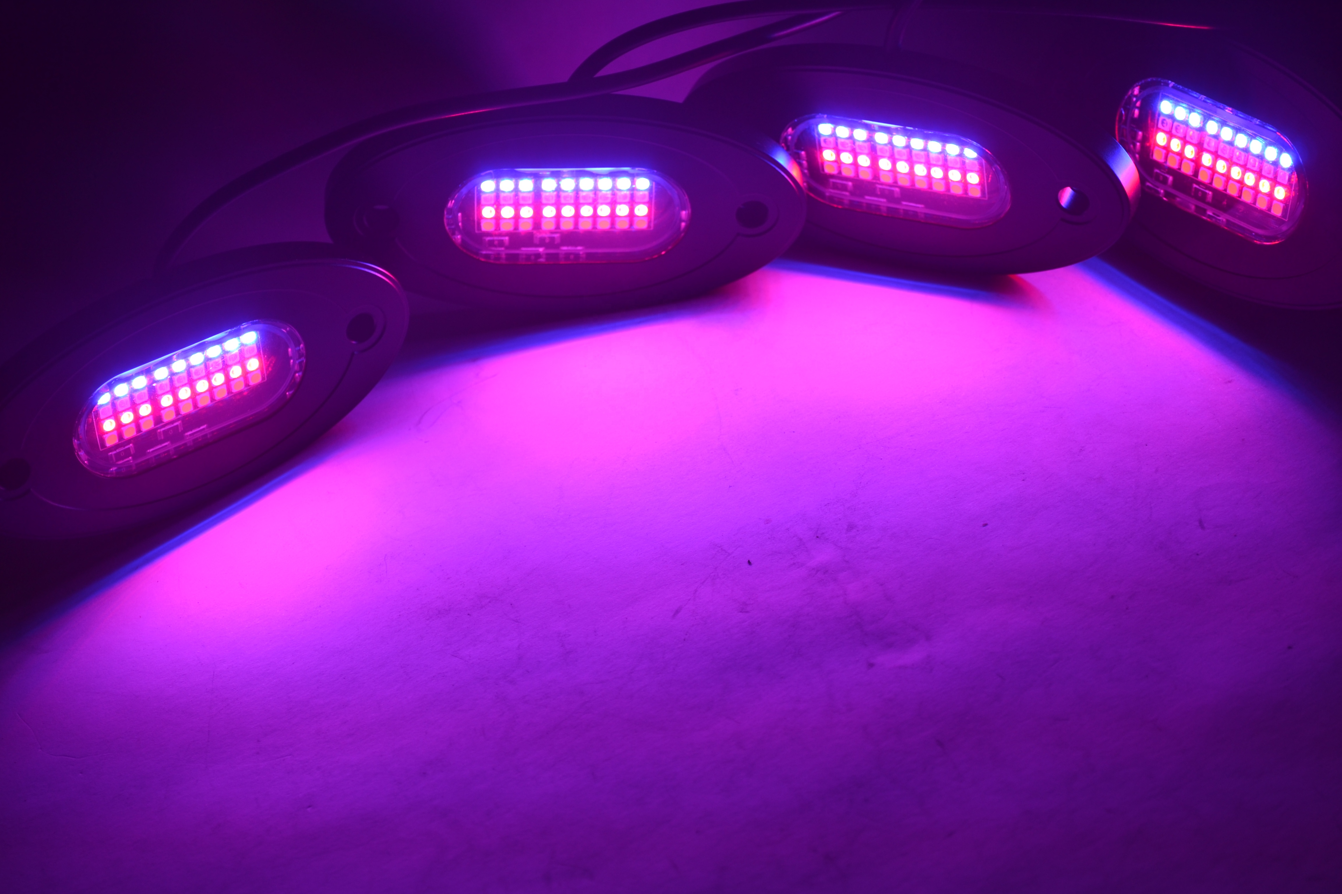 Kingshowstar - RGBW LED sziklavilágítás-készletek alkalmazásvezérlővel, időzítéssel, villogással, zenei móddal, alulról világító neon LED-es lámpákkal autó belső alvázvilágításához 20