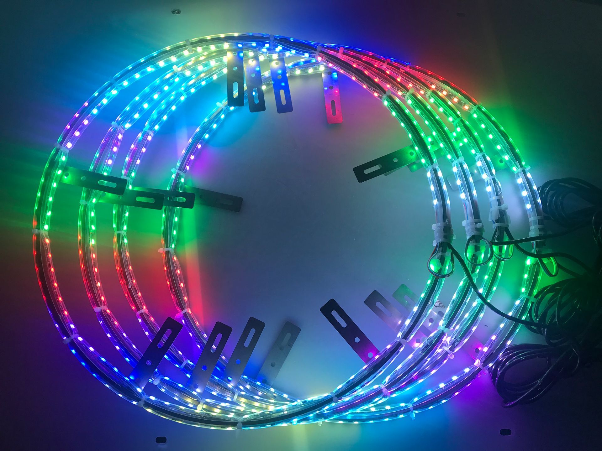 App controlled Two Side 4pcs LED Wheel Rings Rim Light Kit with Brake and Turn signal function for All Cars 18