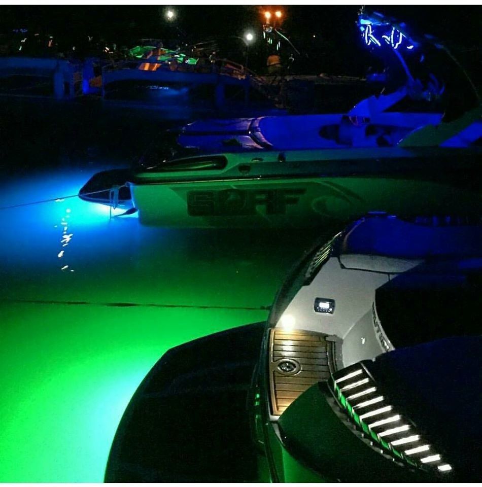 LED Wireless Million Color Marine Bolt Light 12 Volt IP68 Waterproof LED Boat Light with Controller 16