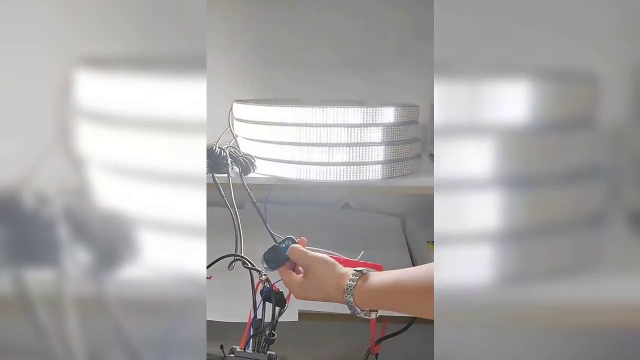 Kingshowstar New Arrival Yellow White Switchback Wheel Light Kit 17inch 4Row 6Row Switchback Wheel Lights for Truck 1