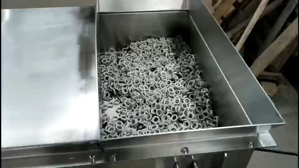 DSW Motor Driven Vibrating Feeder Precision Material Handling Equipment 1