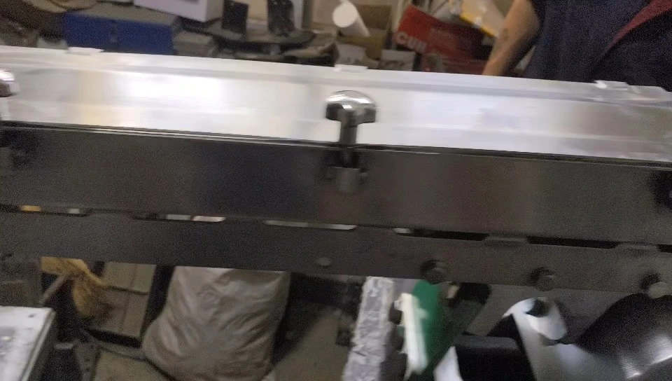 DSW Linear Vibratory Feeder with Inclined Discharge Chute 1