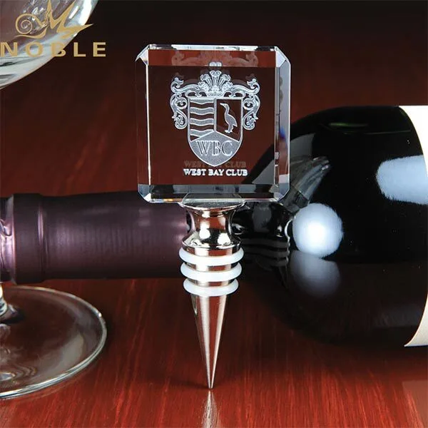 Noble Personalized 3D Engraved Square Crystal Wine Stopper For Gifts 1