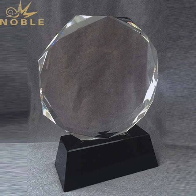 2019 China Trophy Custom Crystal Glass Material Award Trophy With Gift Box 1