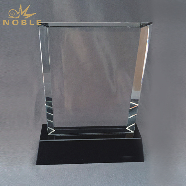 High Quality Custom Crystal Trophy On Black Base 1