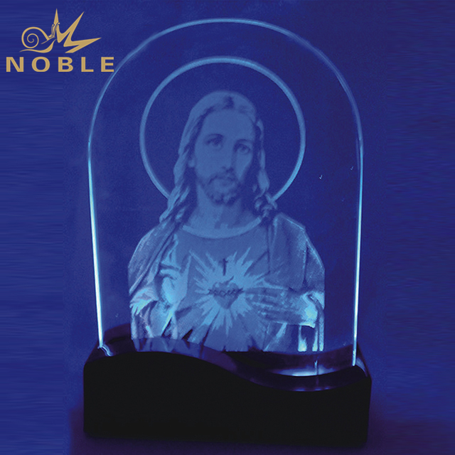 Crystal Award Plaque With Engraved Logo On LED Base 1