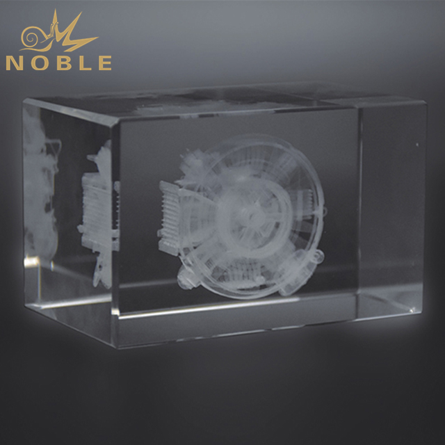 Unique Design Customized Engraved Crystal Cube 1