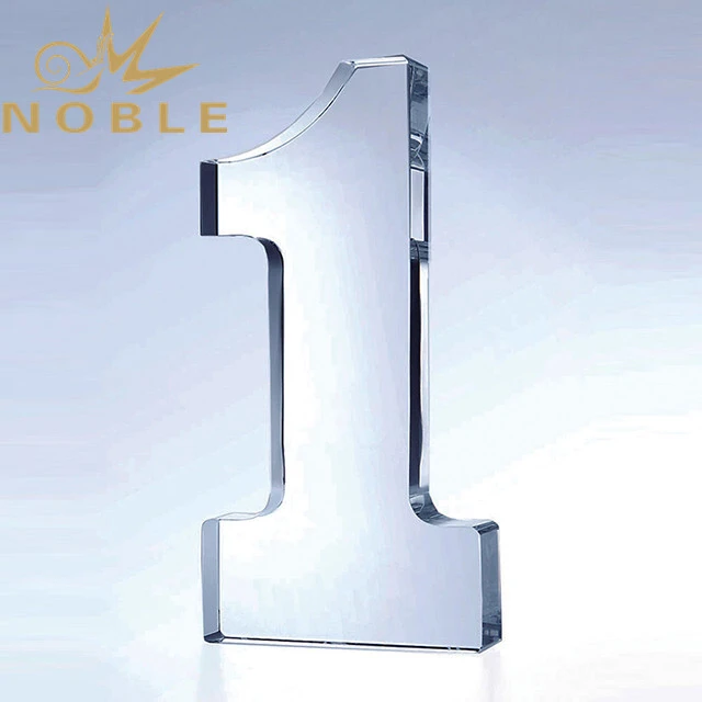 Outstanding awards No. 1 Crystal trophy 1