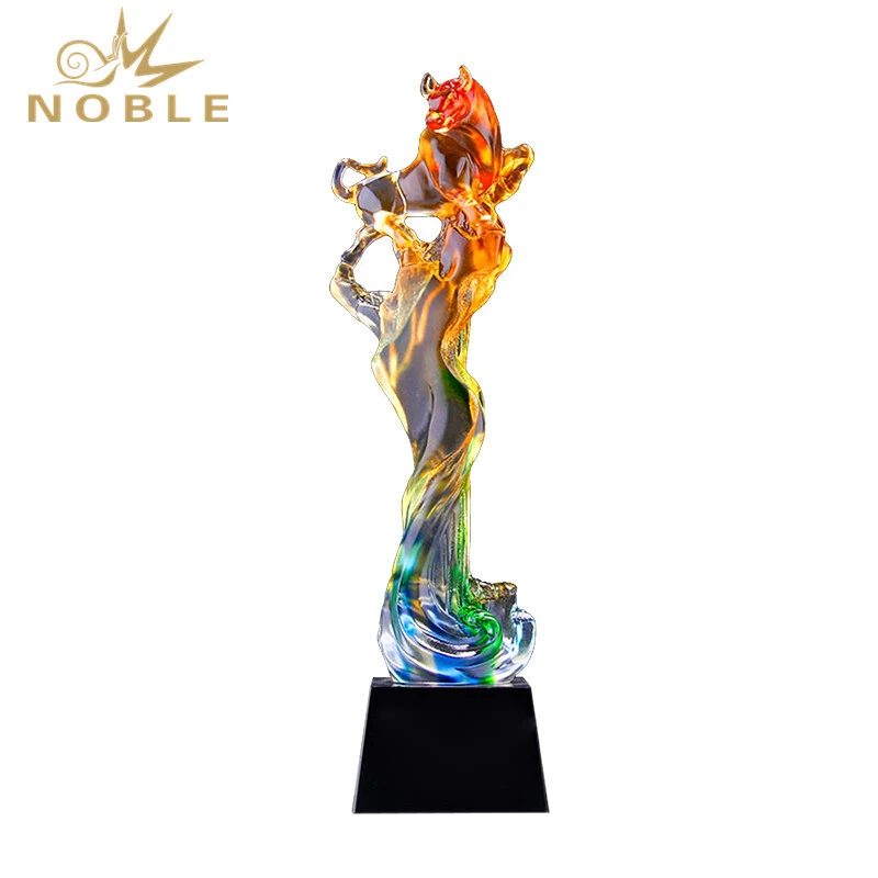 Luxury Customize Engraving Unique Liuli Trophy Award For Souvenir 1