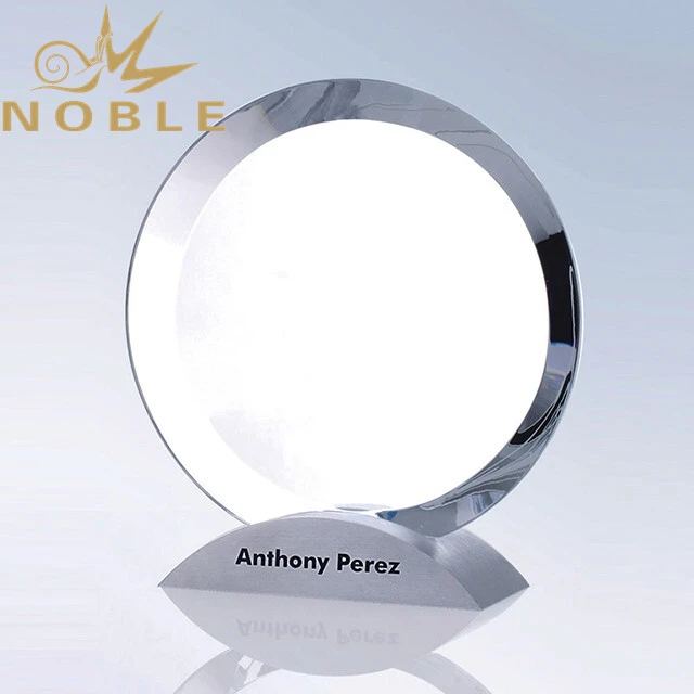 Crystal round plaque with Alumimum base 1