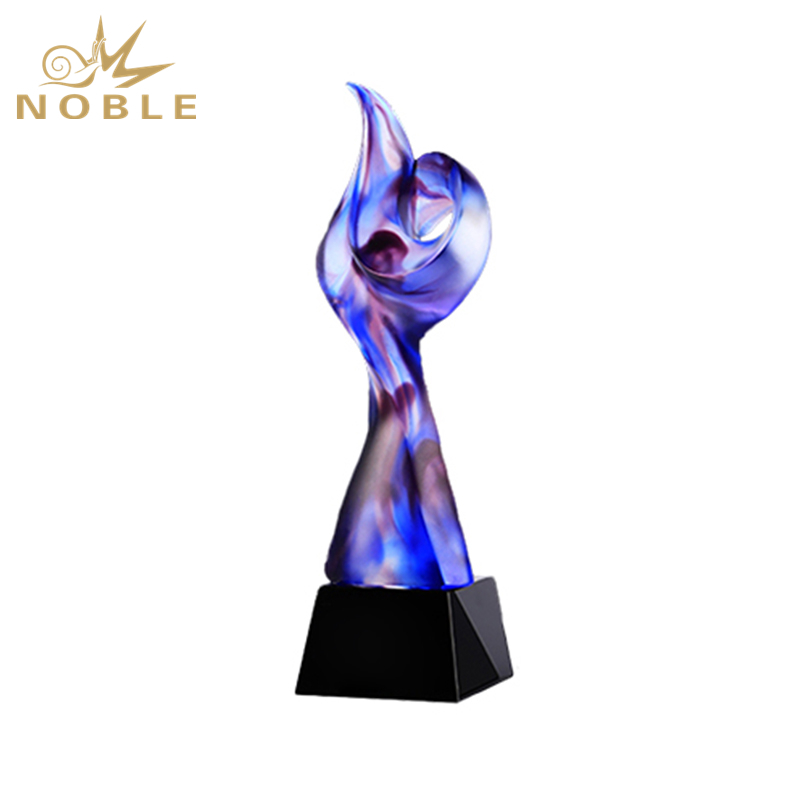 Hot Selling Liu Li Award Trophy With Black Crystal Base 1