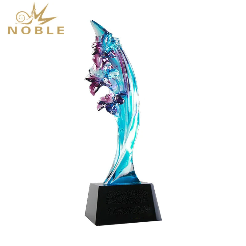 New Design Luxury Liuli Craft Trophy 1