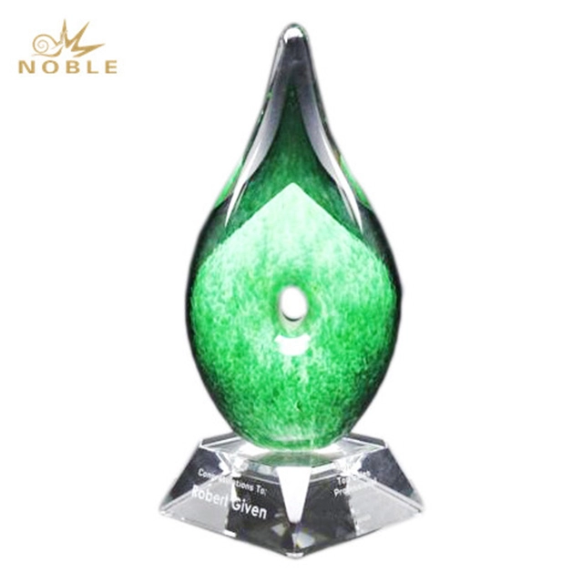 Wholesale Fashion Liuli Glass Art Sculpture Trophy 1