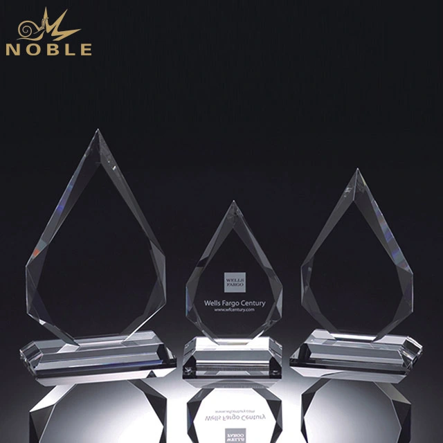 2019 Noble Newest Custom Crystal Trophy Souvenir Manufacturer in China 1