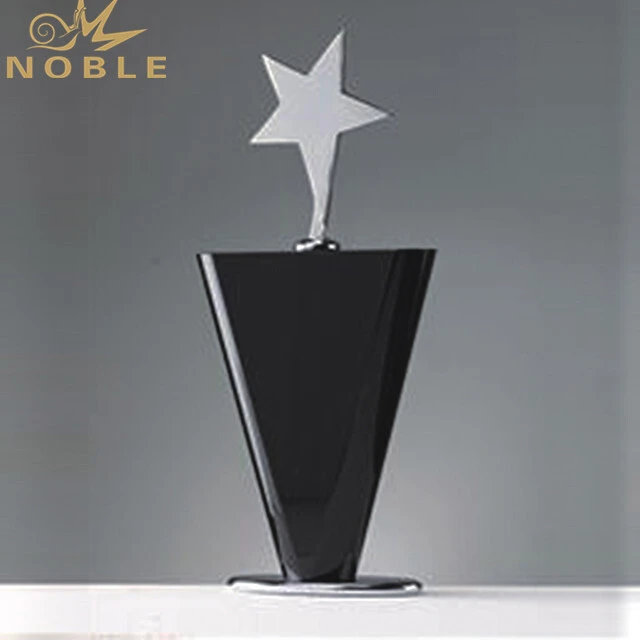Star Crystal Trophy And Award Metal With Black Crystal Base 1