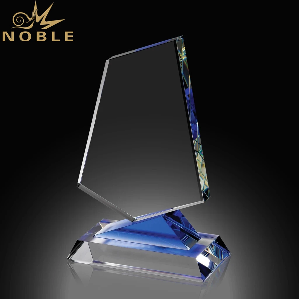 K9 Optical Crystal Customized Logo For Awards Crystal 1