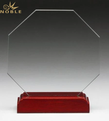 China New Design Personalized Achievement Award Crystal Trophy 1