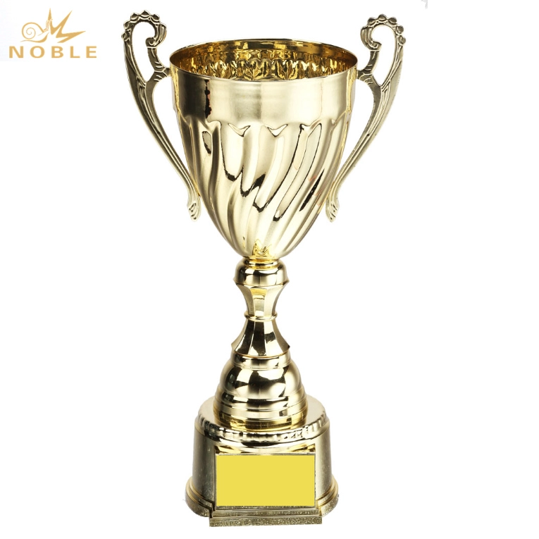 2020 New Design Metal Cup Trophy with Your Custom Logo 1