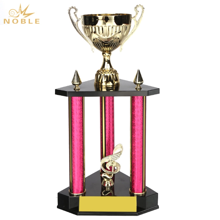 New Design Custom Metal Large Cup Trophy 1