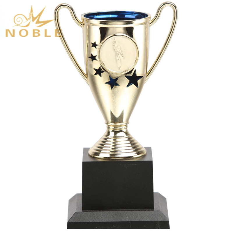 Popular High Quality Custom Plastic Cup Trophy Award with Cheap Price 1