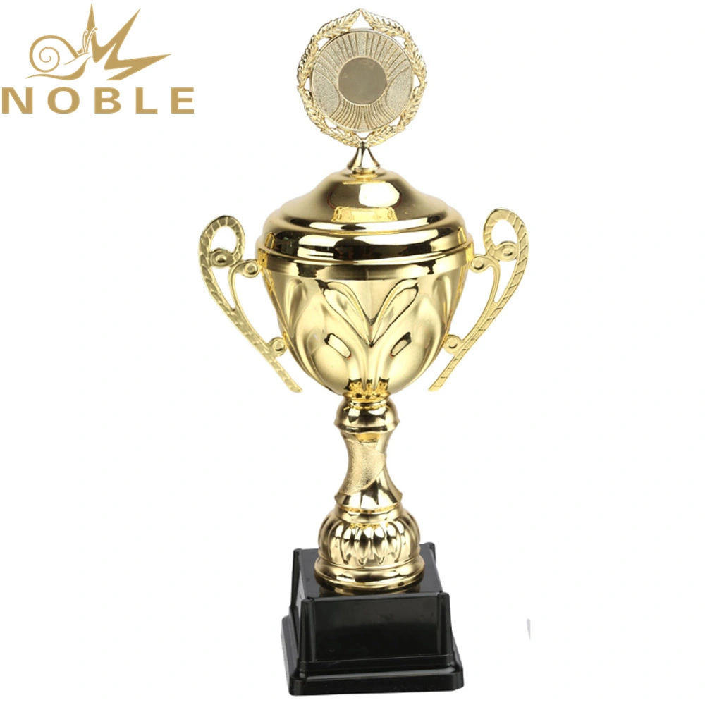 2020 Noble New Design High Quality Metal Gold Trophy Cup 1